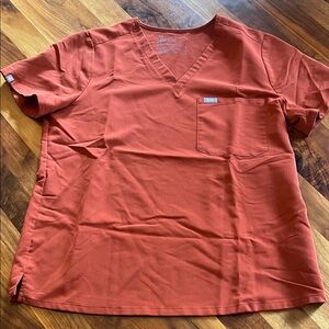 Figs One Pocket Scrub Top- Auburn